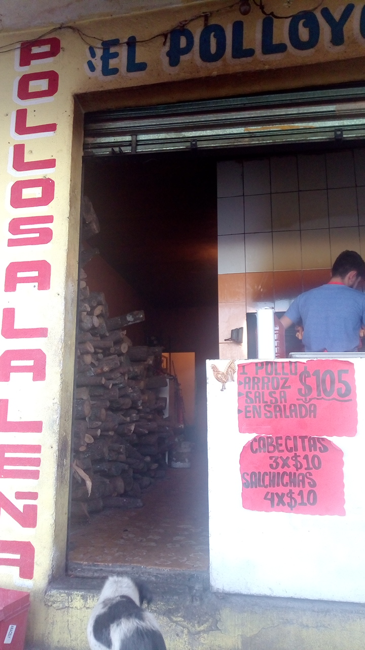 Pollos A La Leña image 2