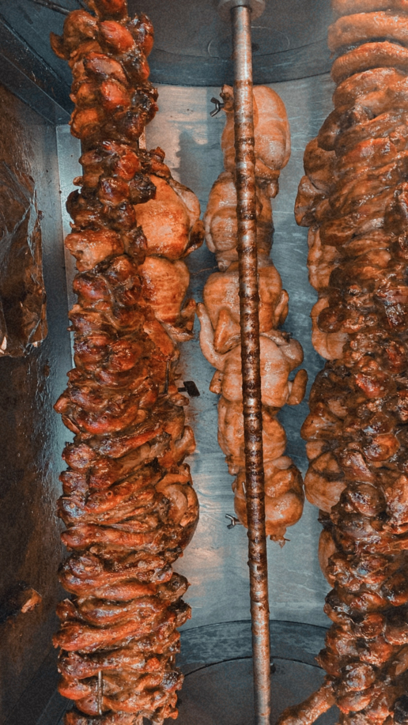 ROSTICERIA LAURIS JUNIOR image 4