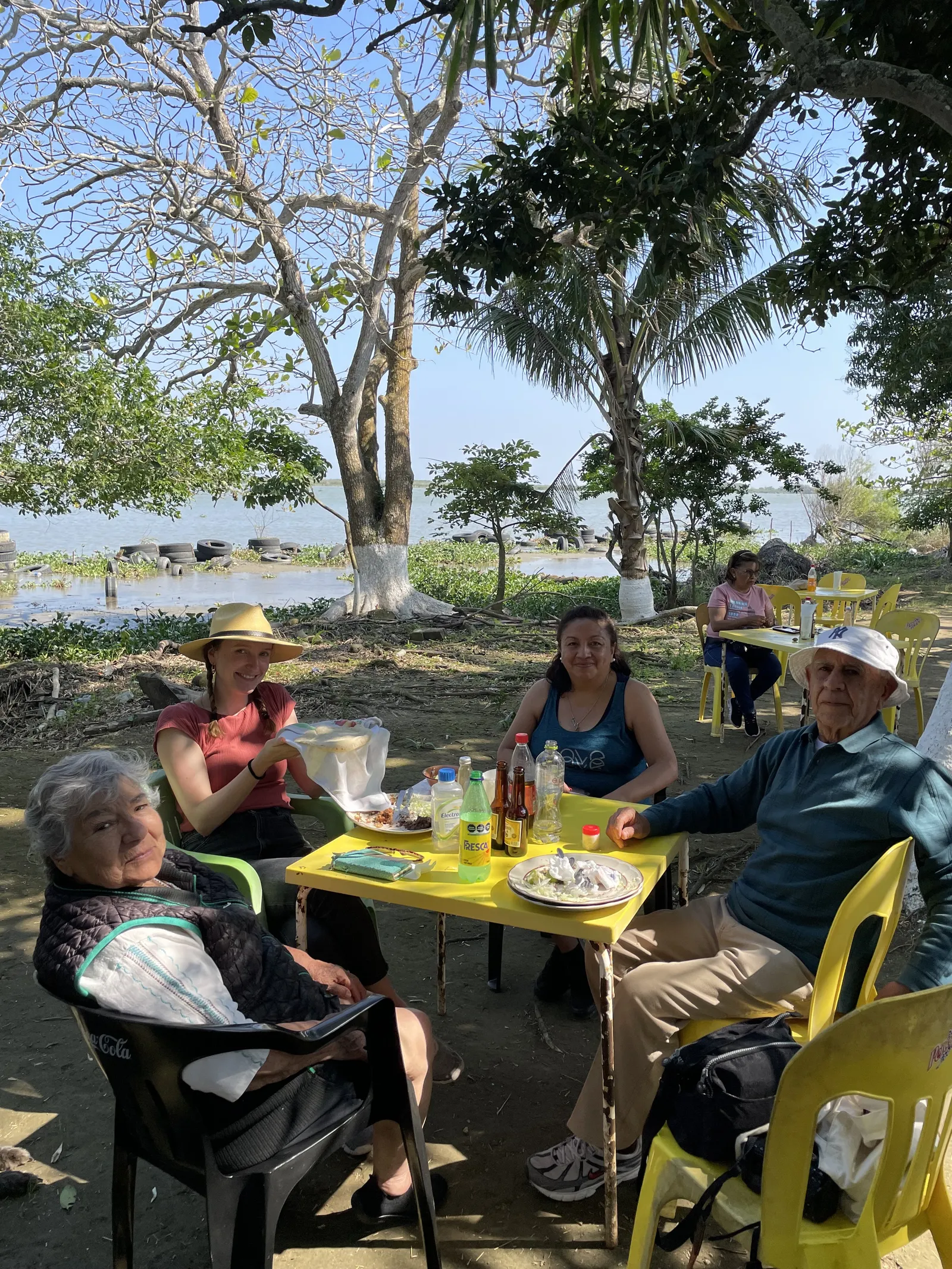 Comedor Ade image 9