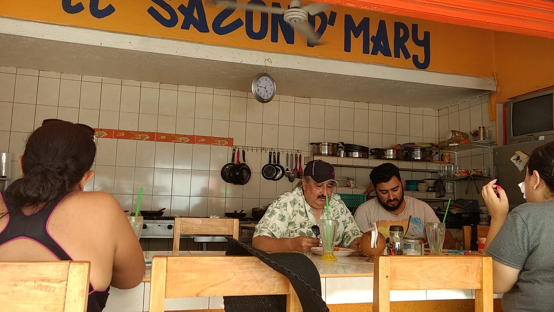 El Sazón De Mary image 5