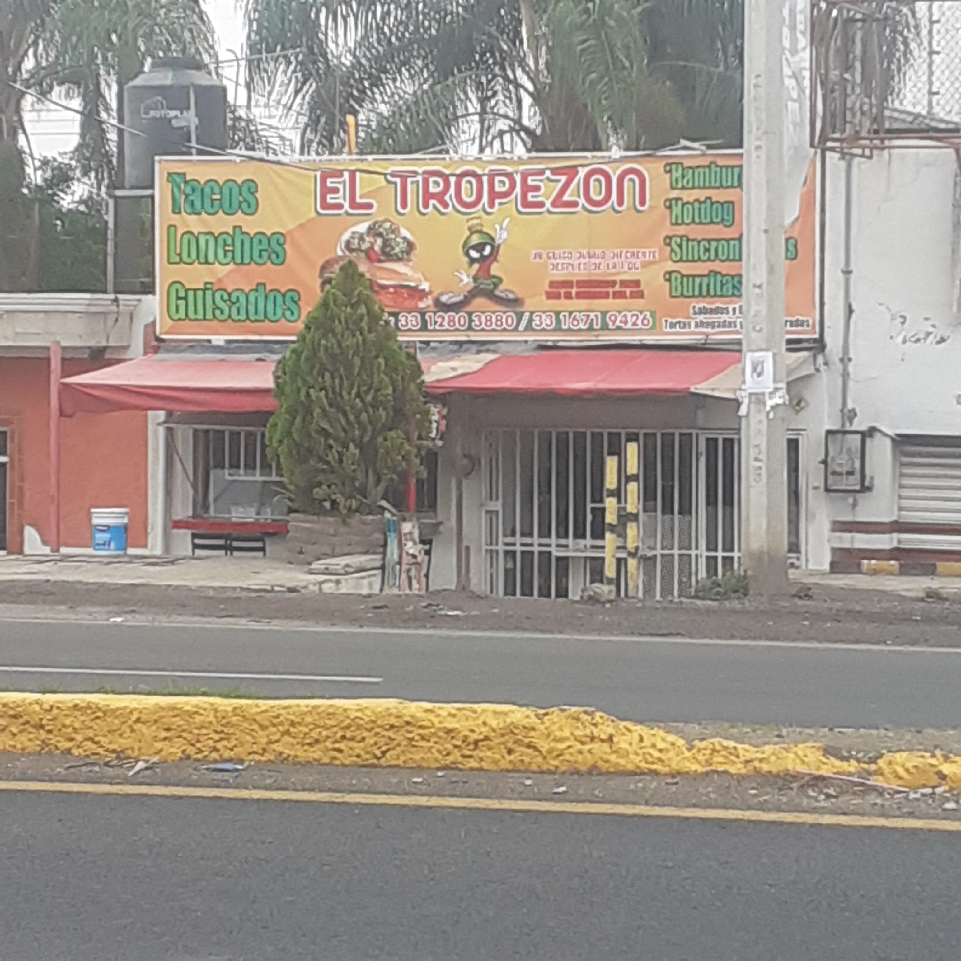El Tropezon image 1