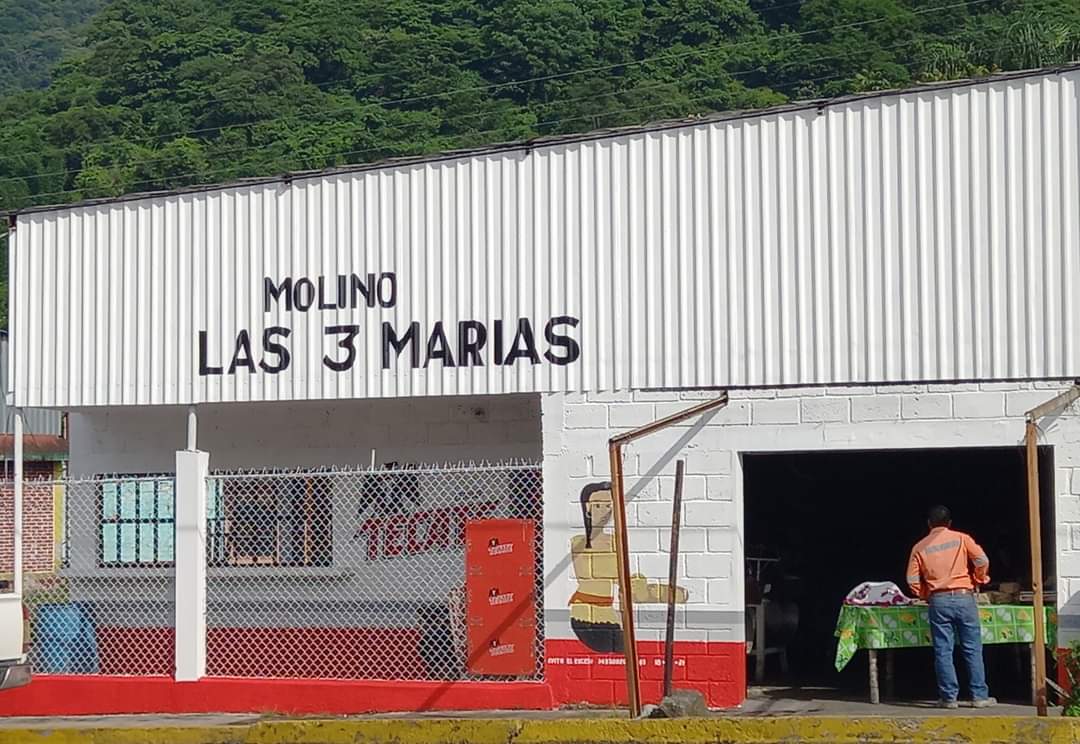 Molino y antojitos "Las 3 Marías" image 1