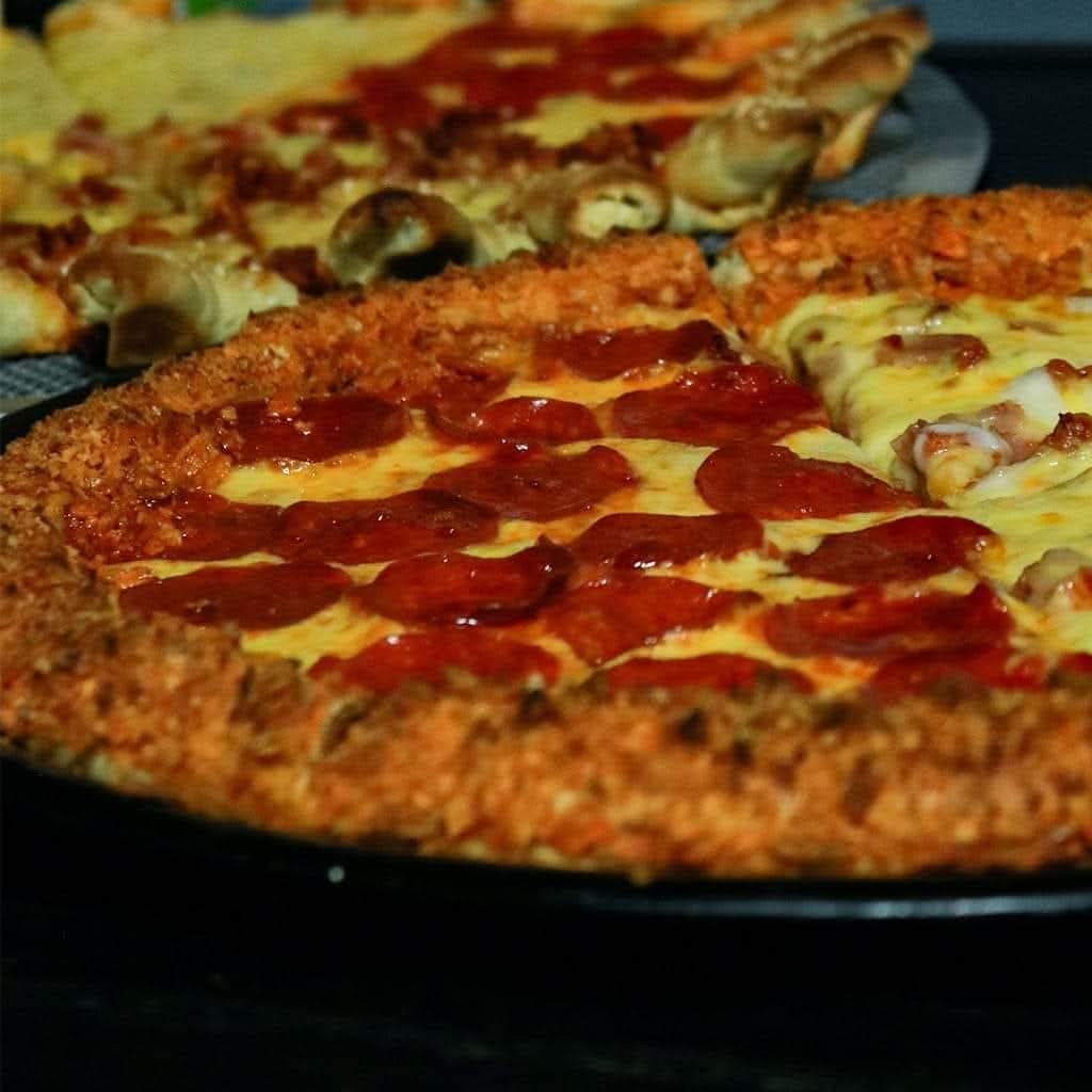 La Casa de la pizza image 4