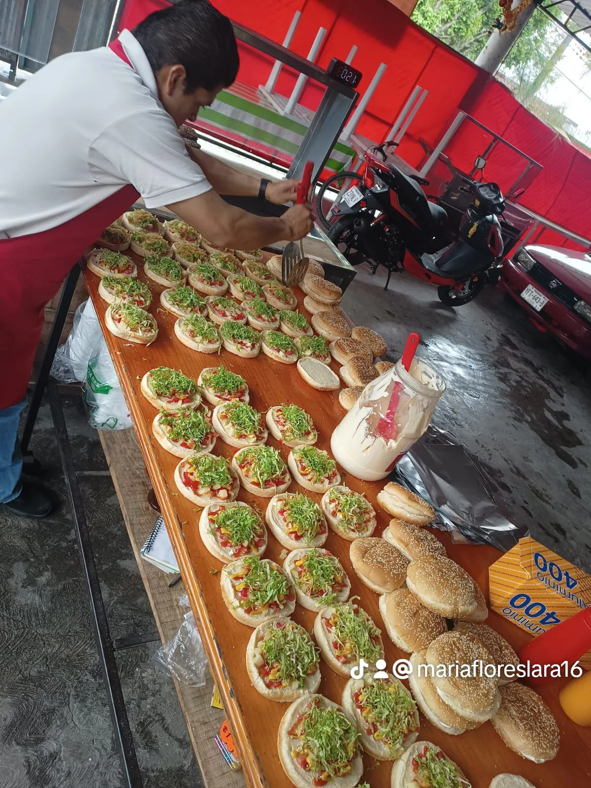 CRazy burguer image 5