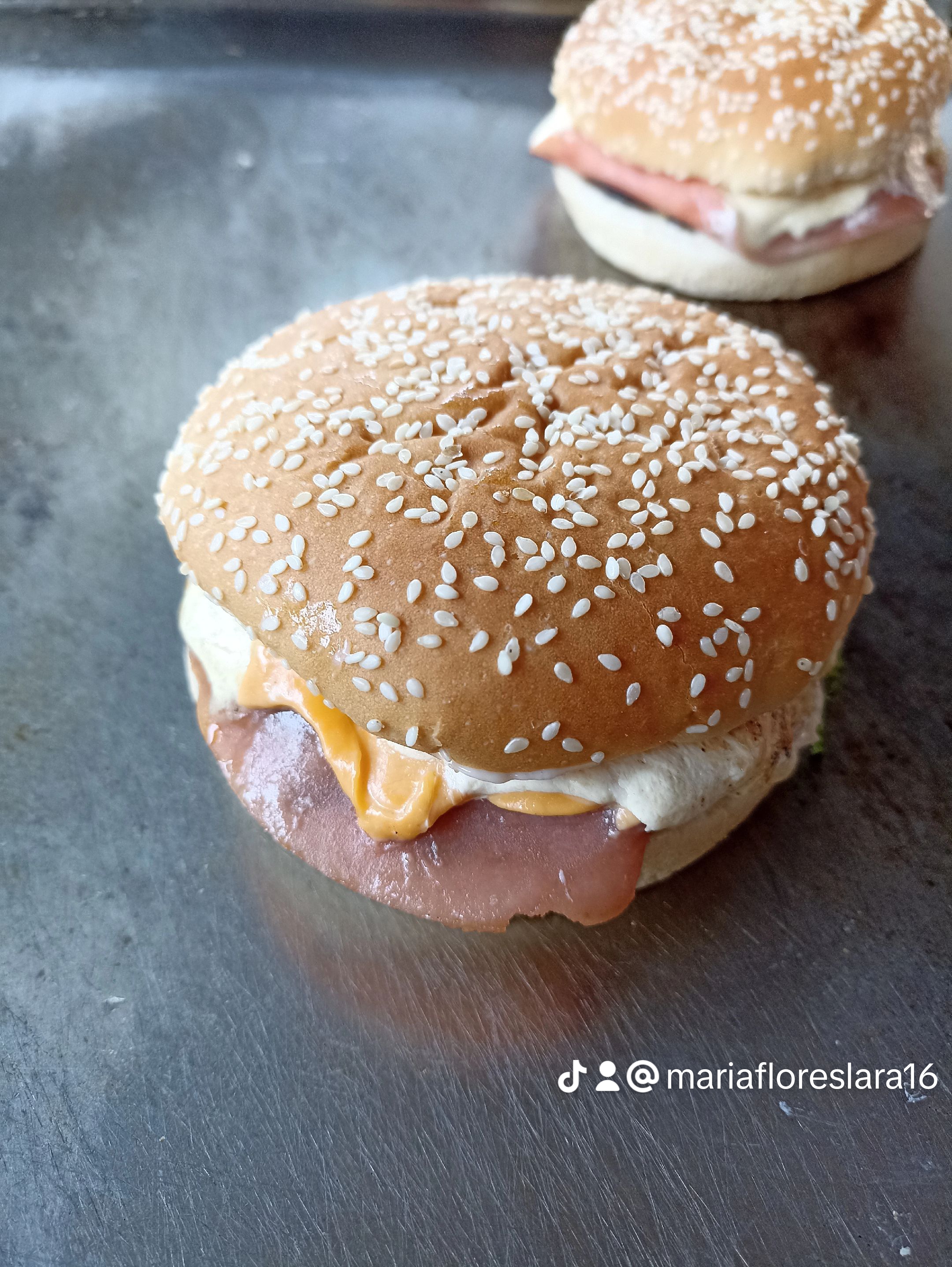 CRazy burguer image 6