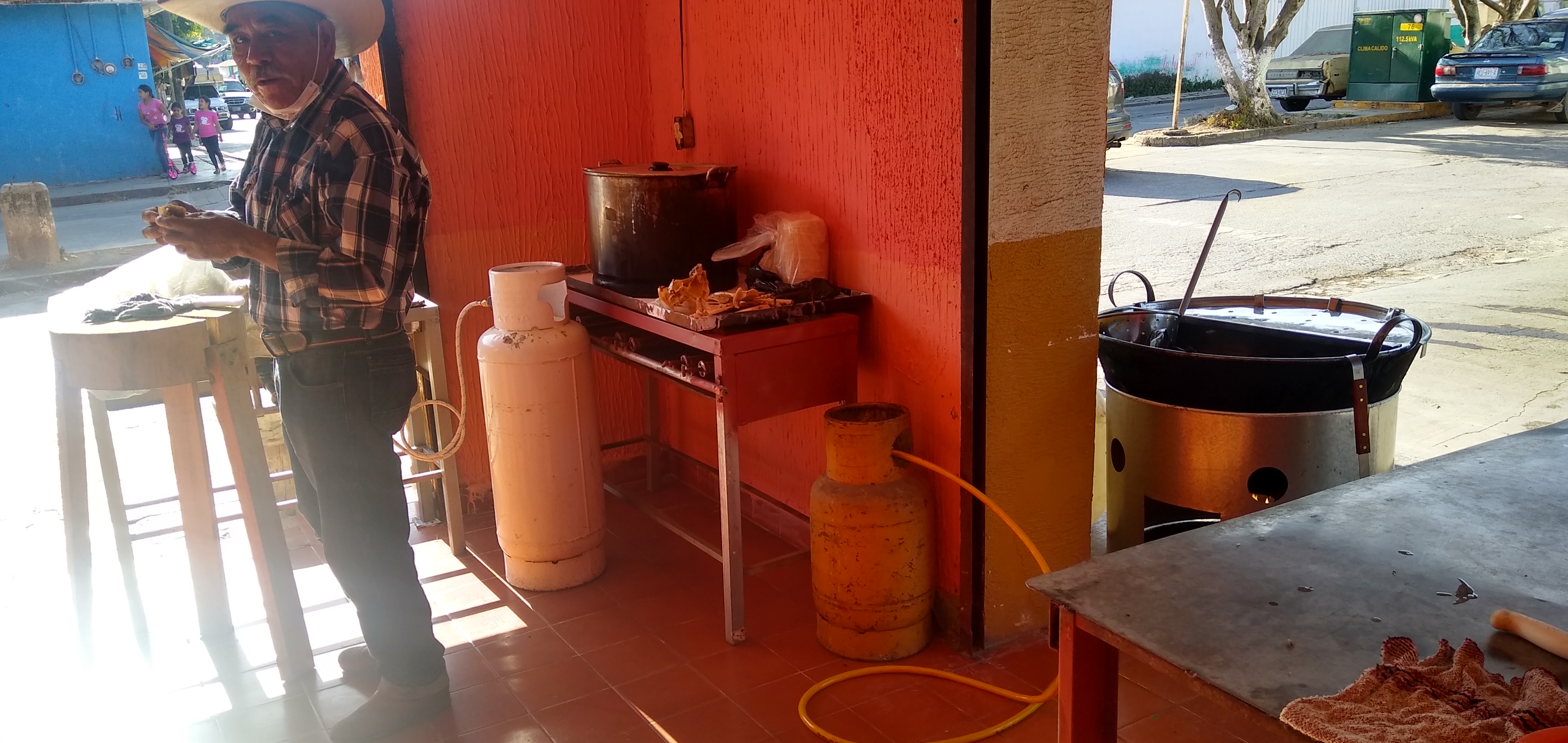 Taquería y charcutería el vaquerito image 1