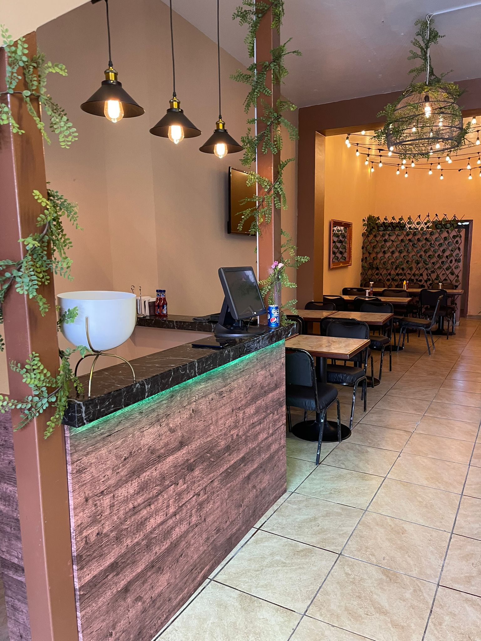 Tropical wings image 6