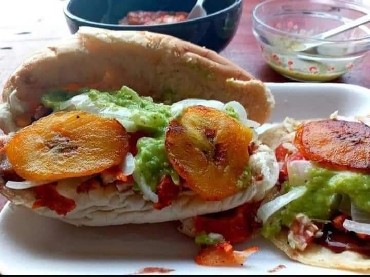 Tacos y tortas las 5 calles image 3