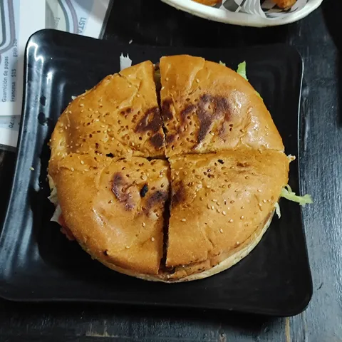 Dogos y hamburguesas el choche image 3