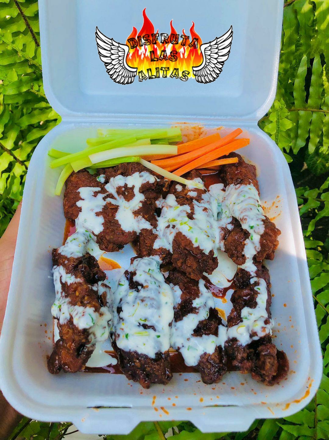 Disfruta las Alitas image 1