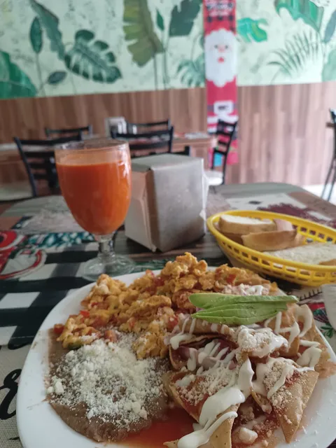 Domiluz Brunch Lunch image 2