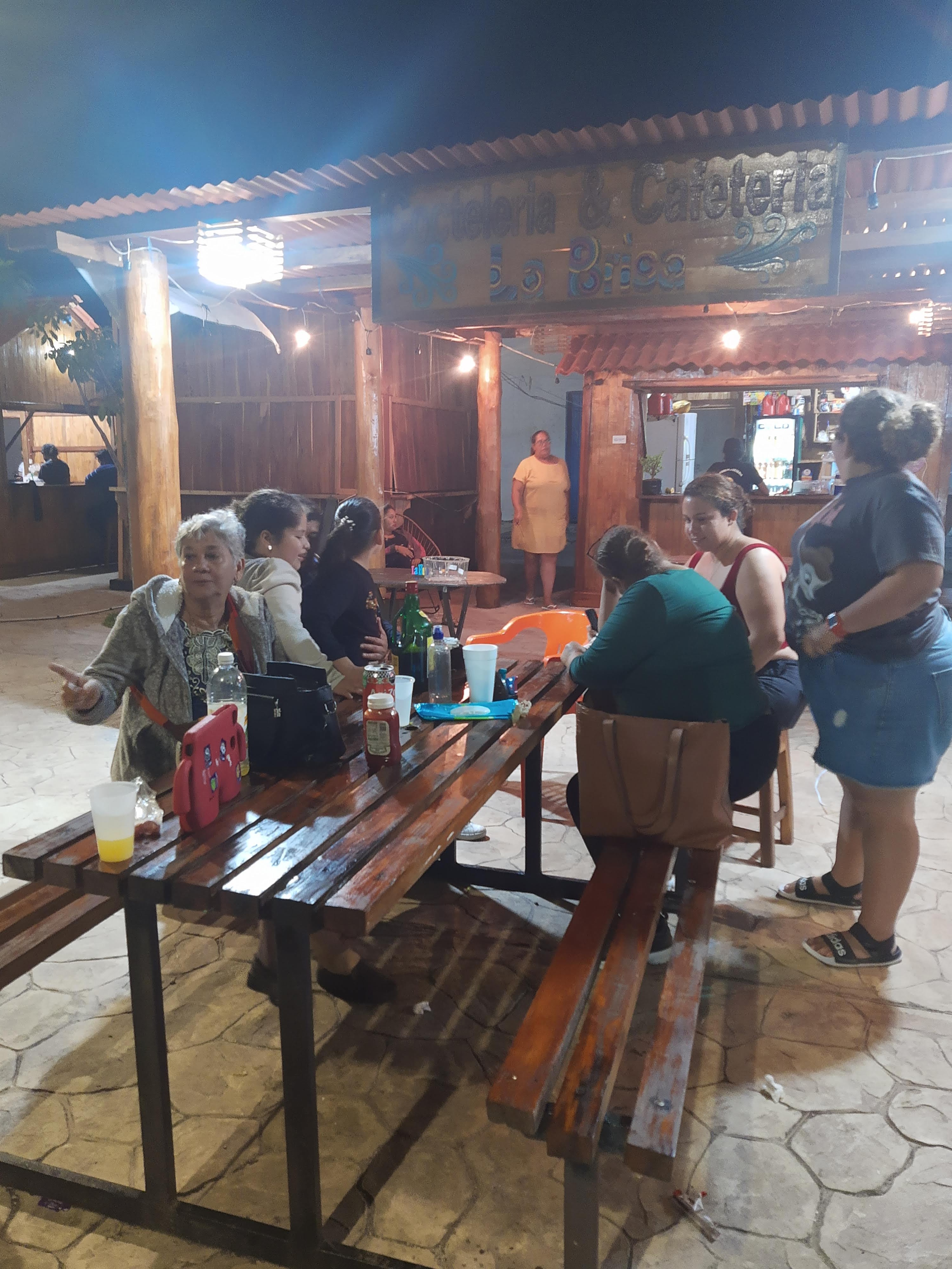 Coctelería Las Brisas image 7