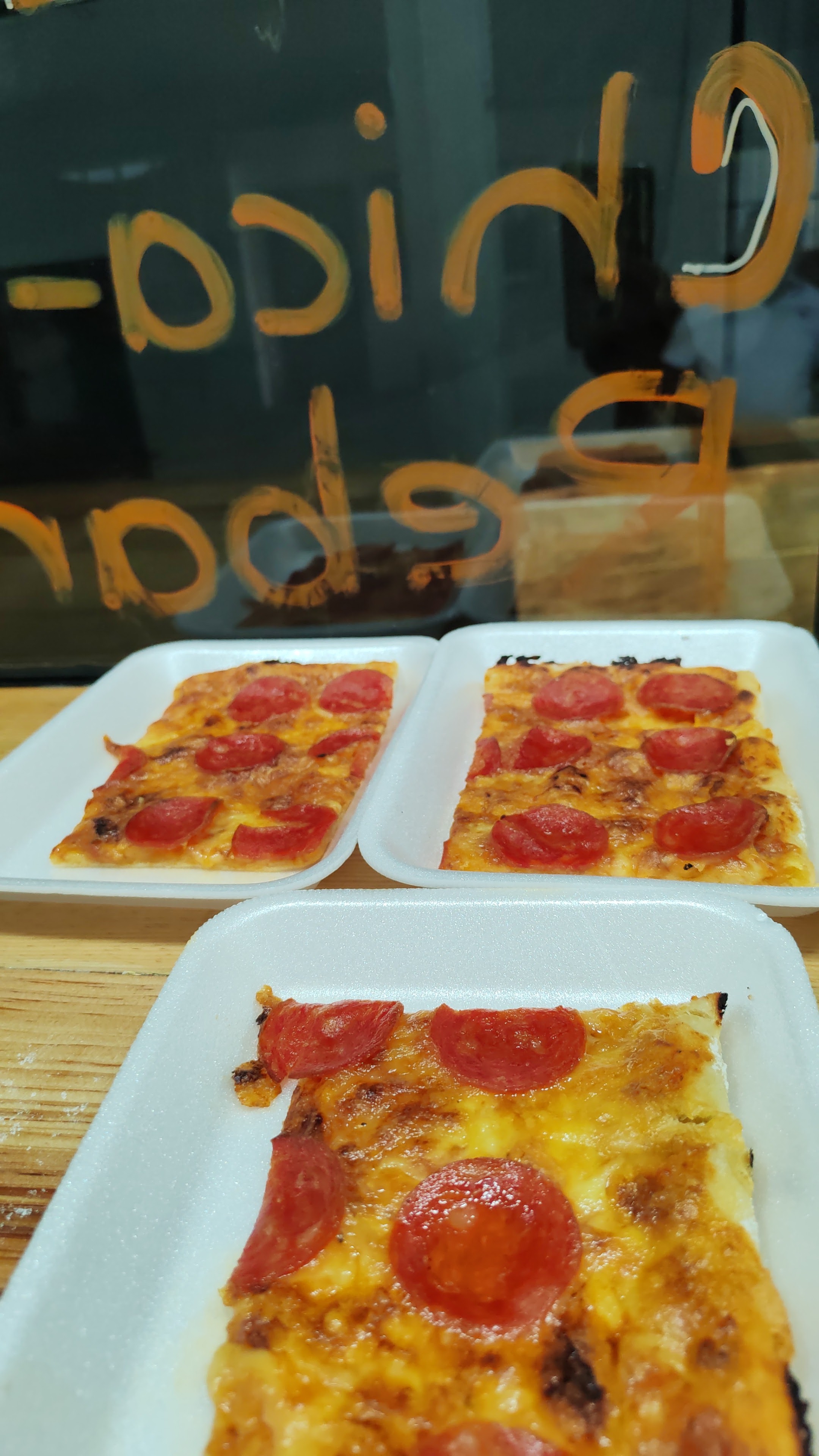 PIZZERIA LAFRAGATA una Embarcacion de sabores image 5