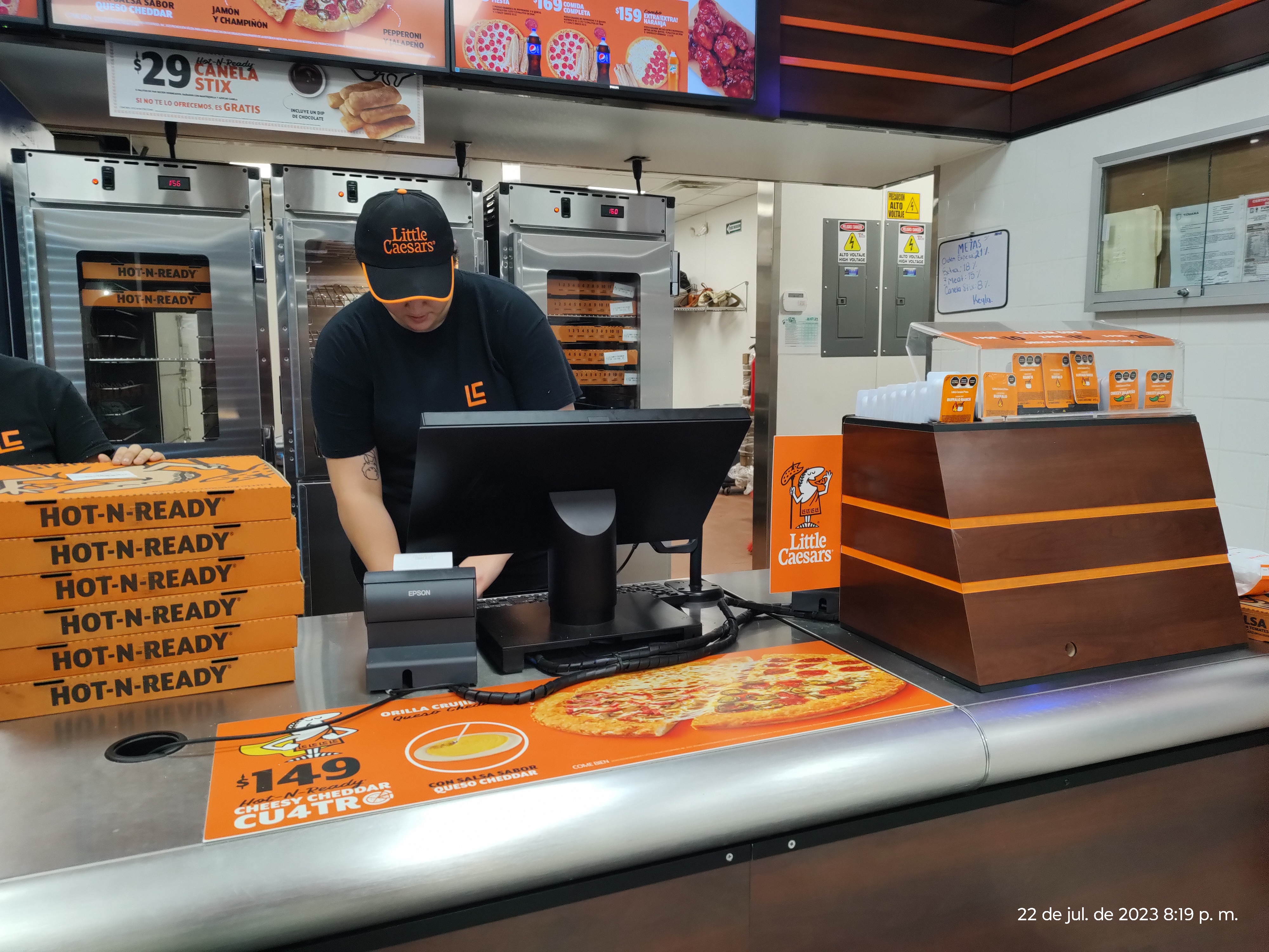 Little Caesars Maclovio image 2
