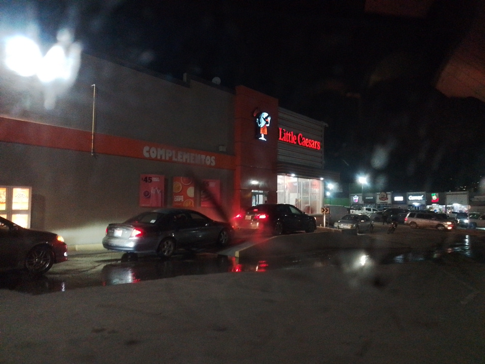 Little Caesars Maclovio image 8