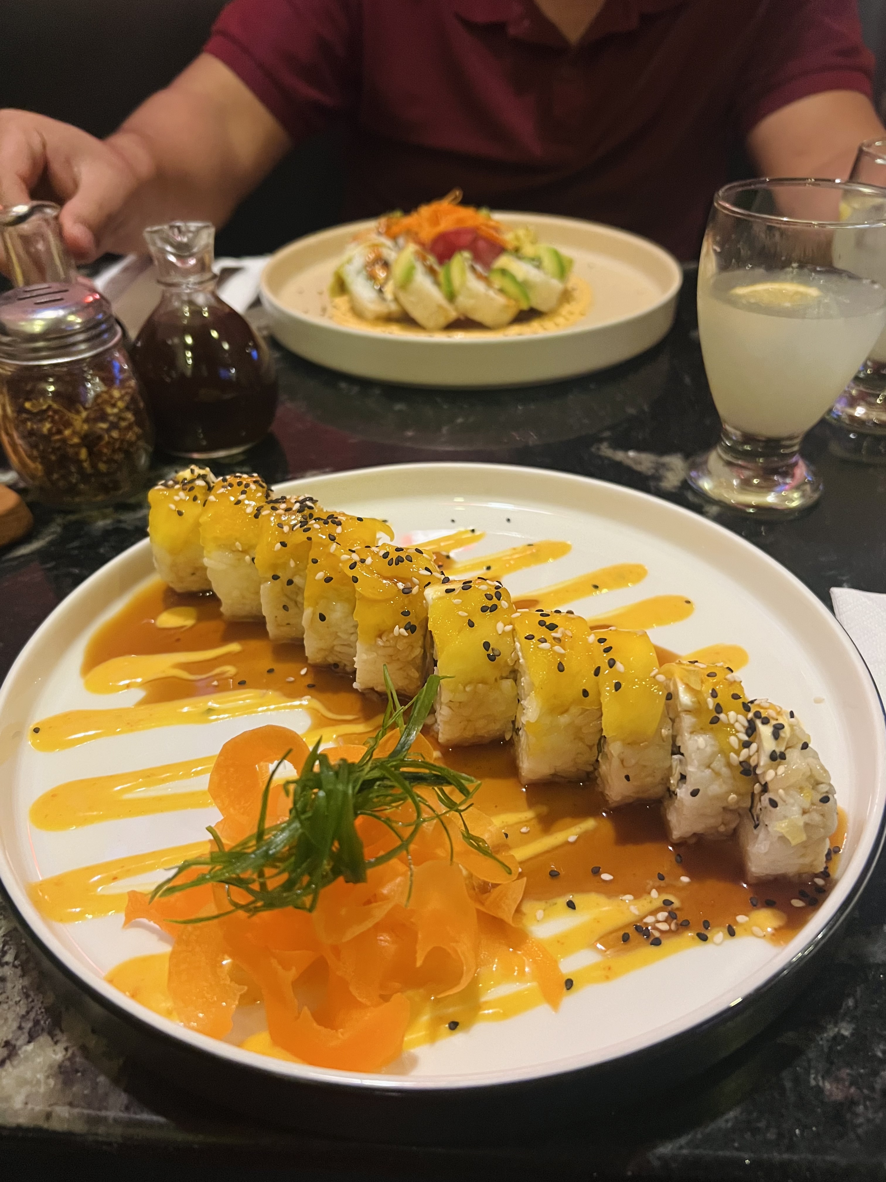 Moma Sushi + Pizza (Sendero) image 4