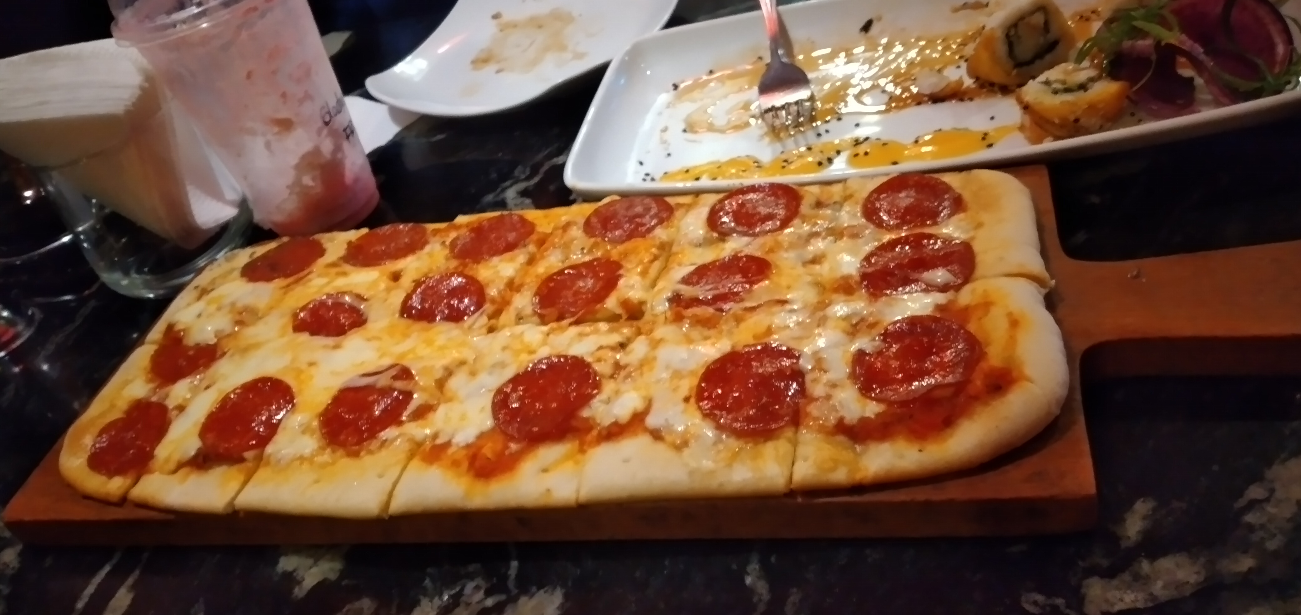 Moma Sushi + Pizza (Sendero) image 9