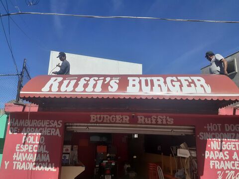 Ruffis Burger Atotonilco el Grande image 1