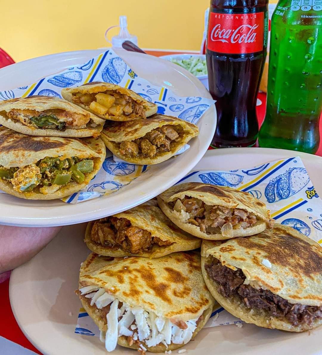 Comedor tia lochita image 5