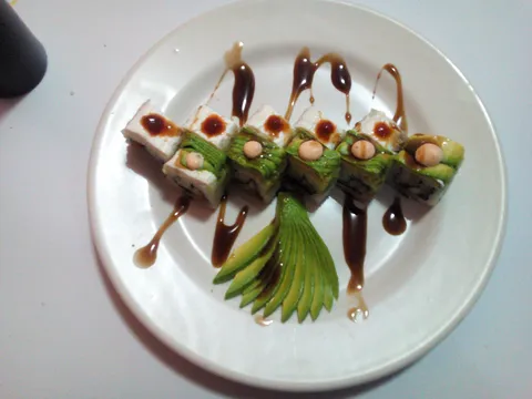 Sushi Yen's comida japonesa image 4
