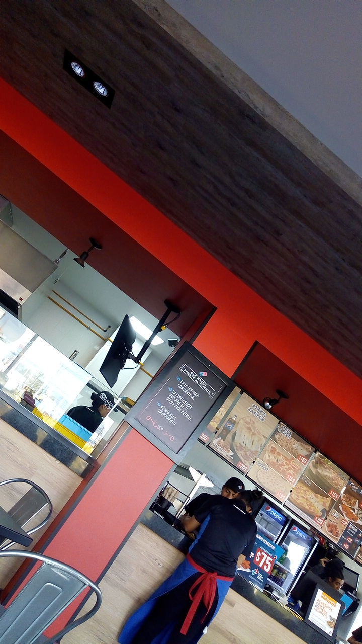 Domino's El Castaño Metepec image 5
