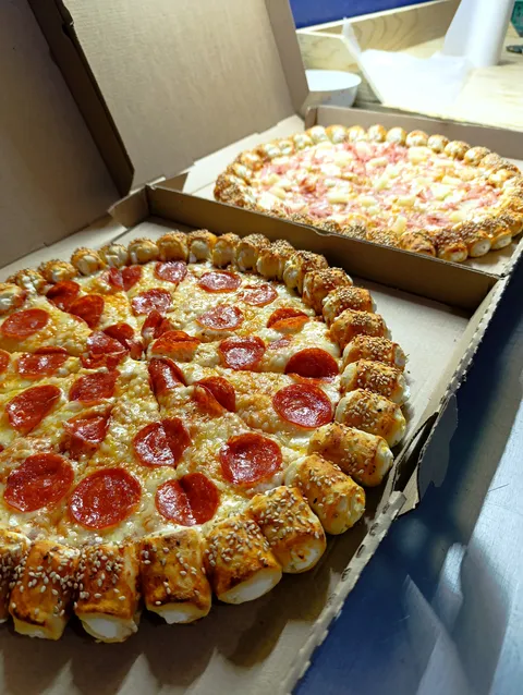 GRANDES PIZZA image 2