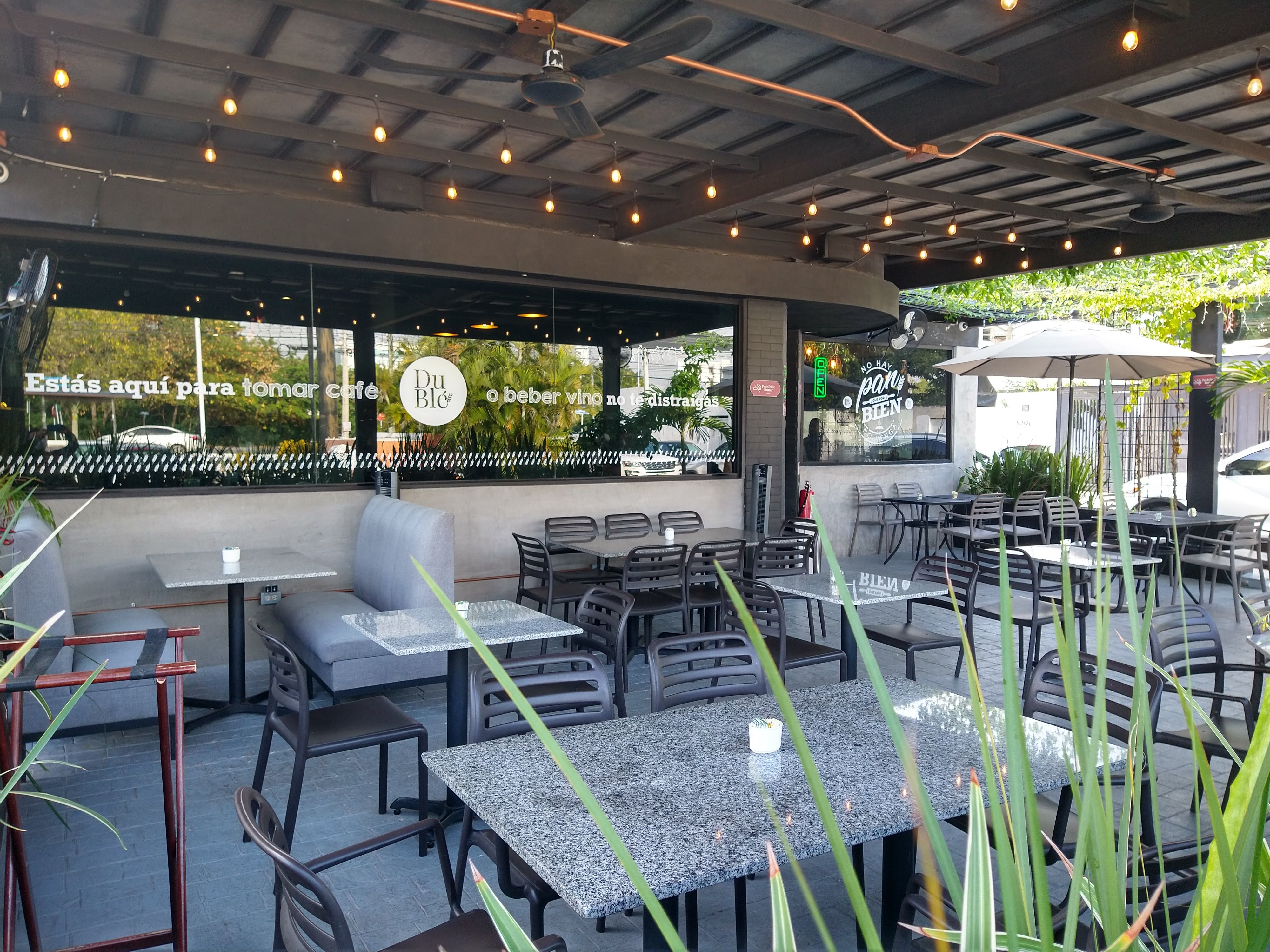 Duble casual kitchen image 1