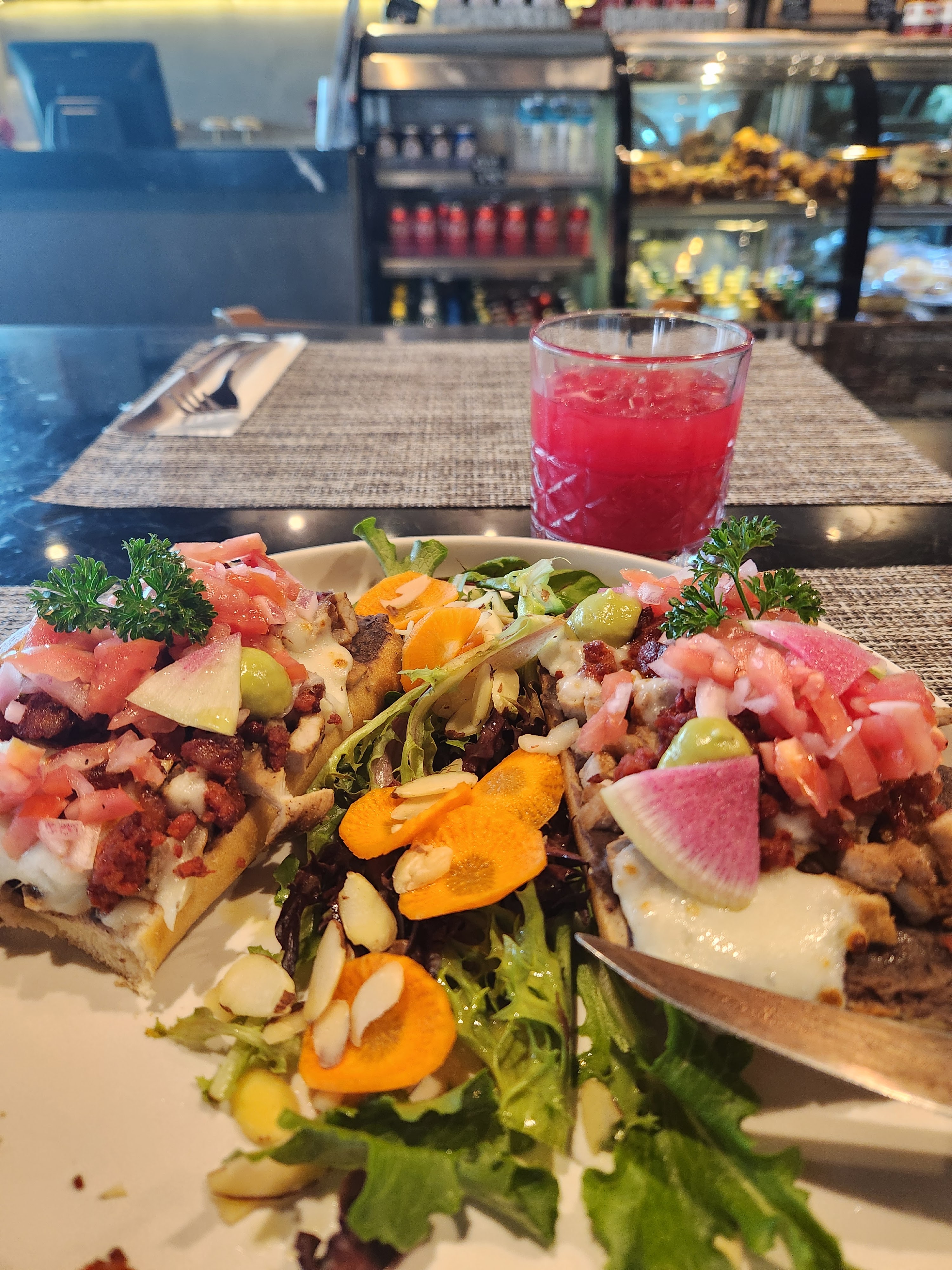 Duble casual kitchen image 3