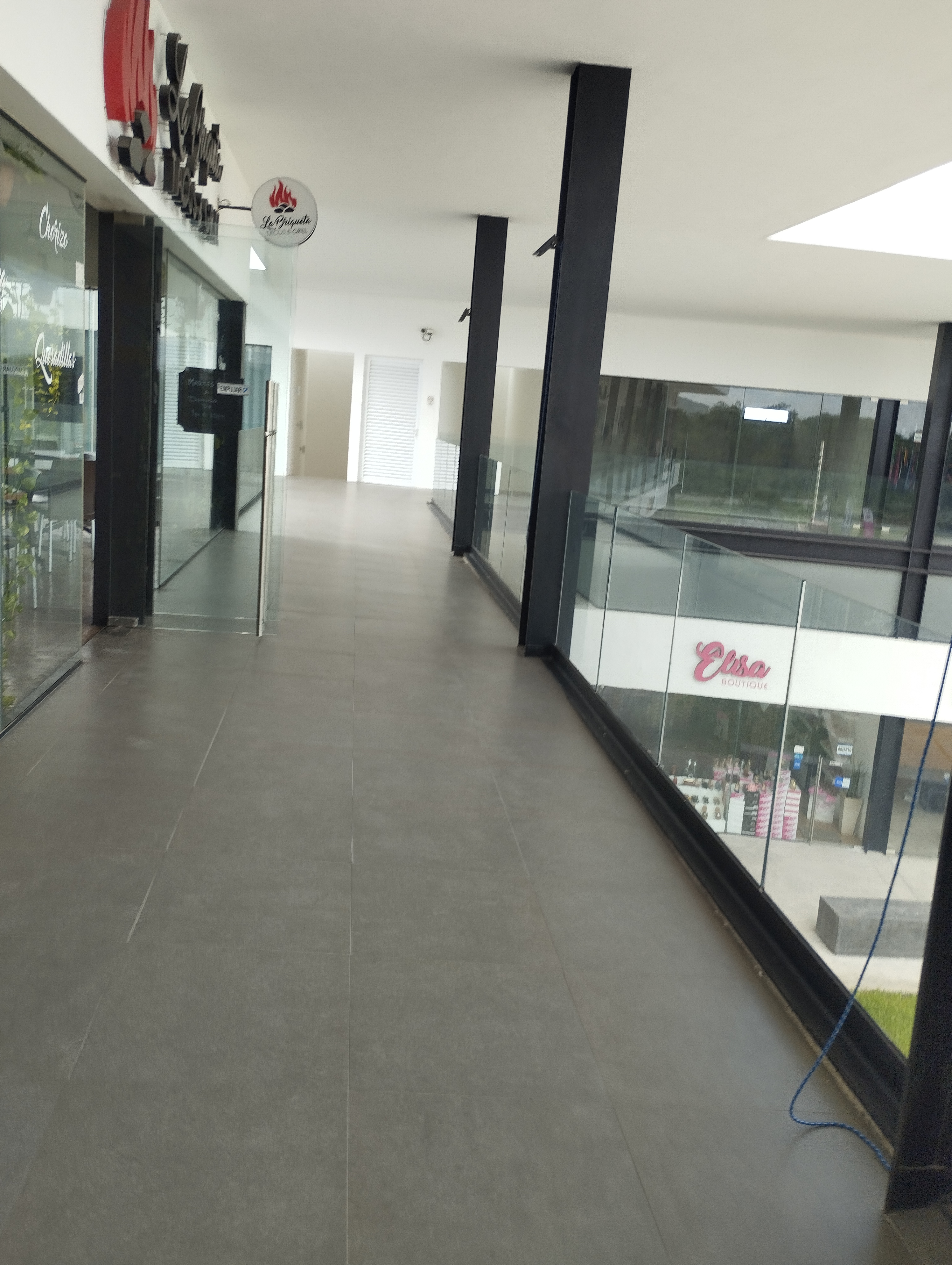 La Briqueta Tacos & Grill image 5