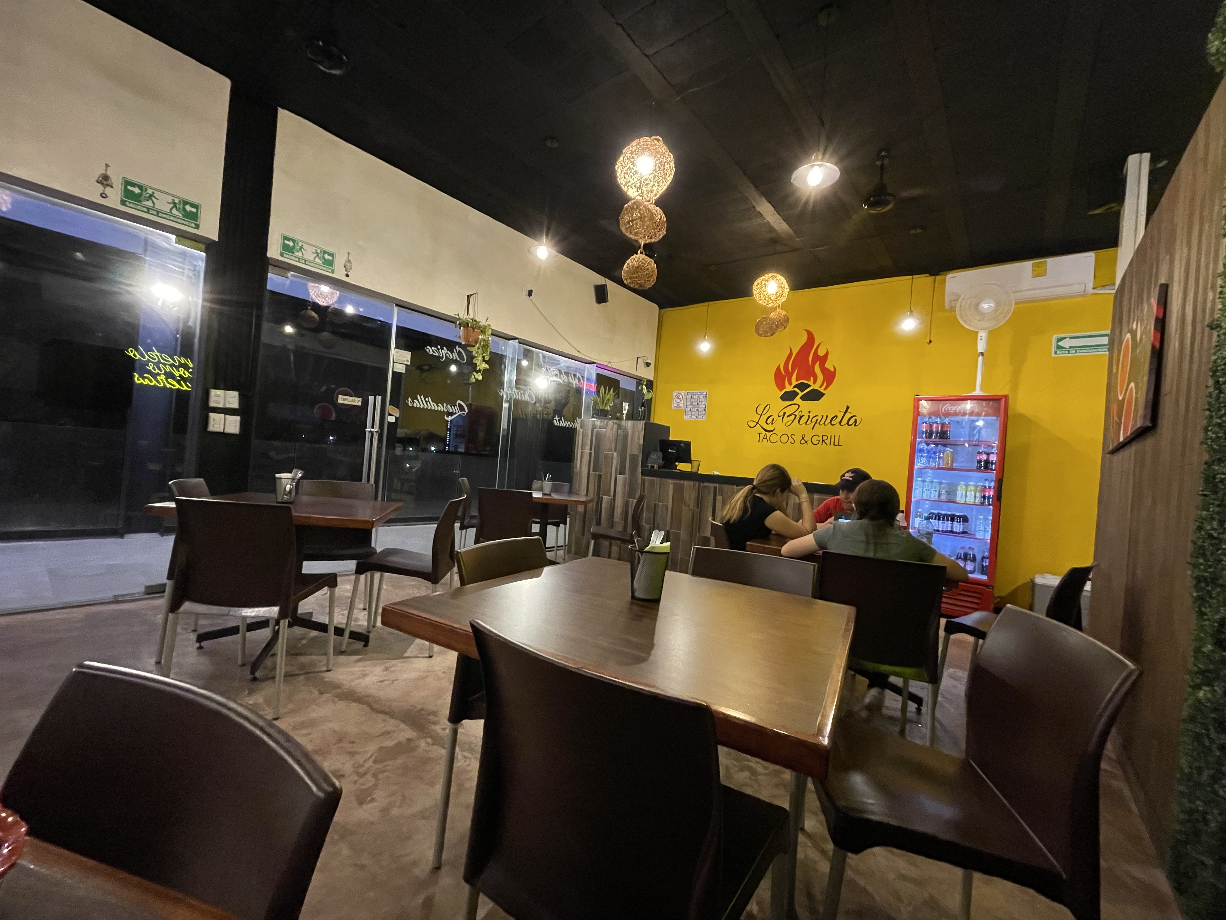 La Briqueta Tacos & Grill image 6