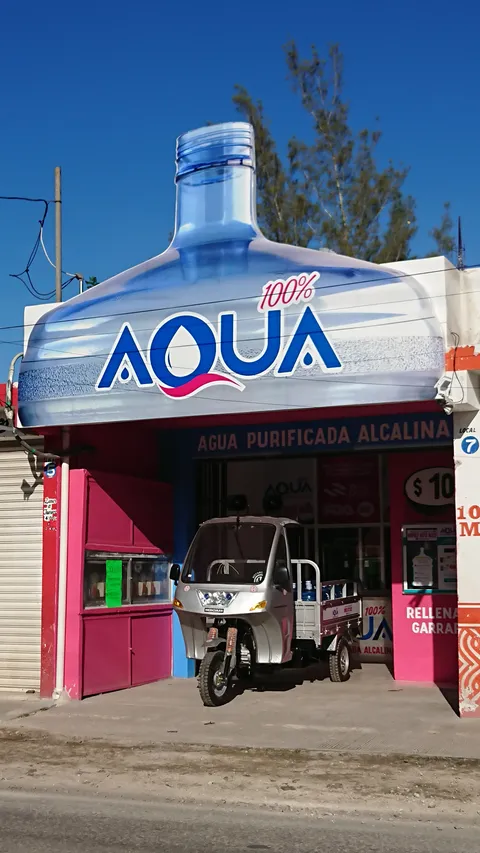 100% AQUA image 3