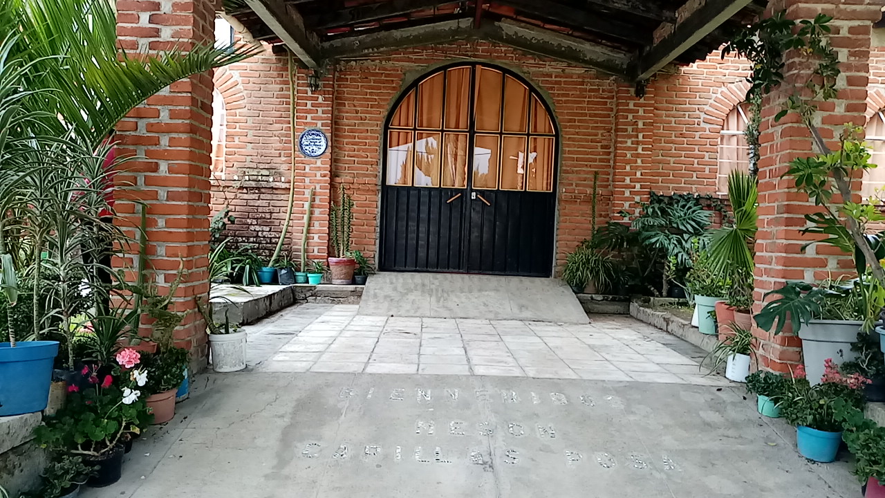 Chiles en Nogada Capillas Posas image 2