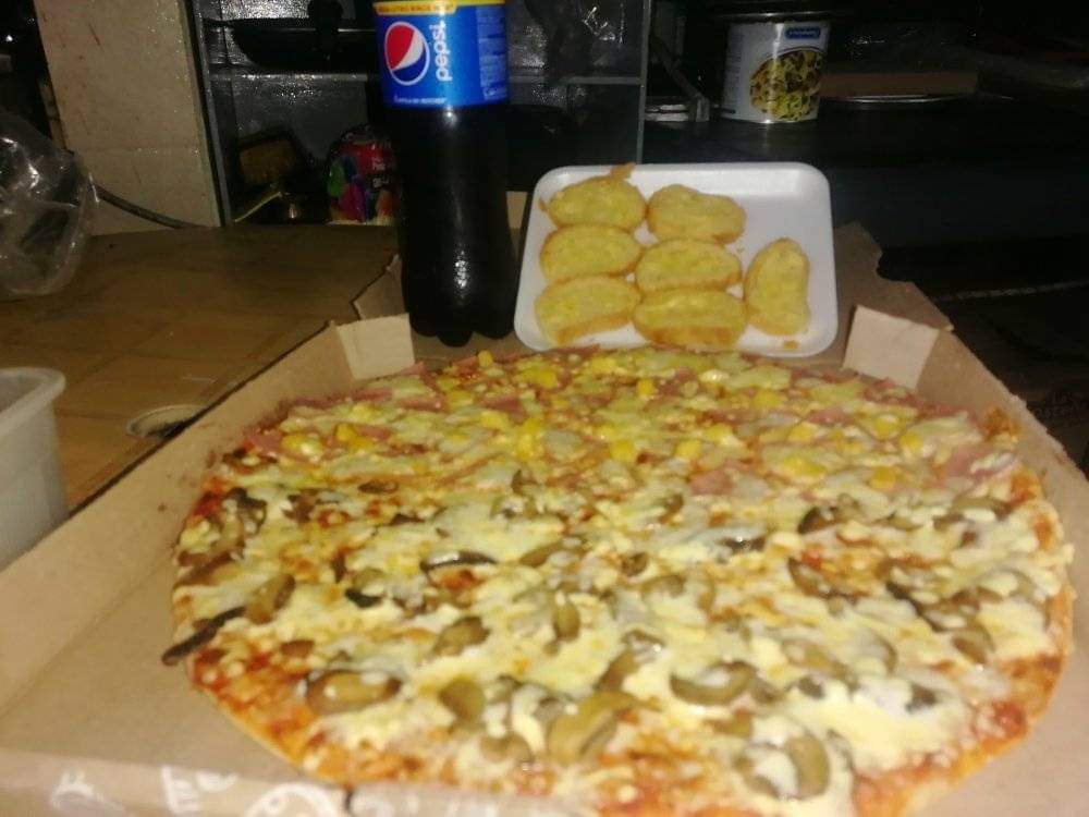 Pizzas Cristy image 2