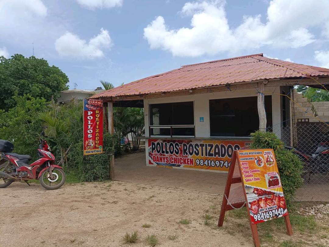 Pollos Rostizados Danys Chicken image 6