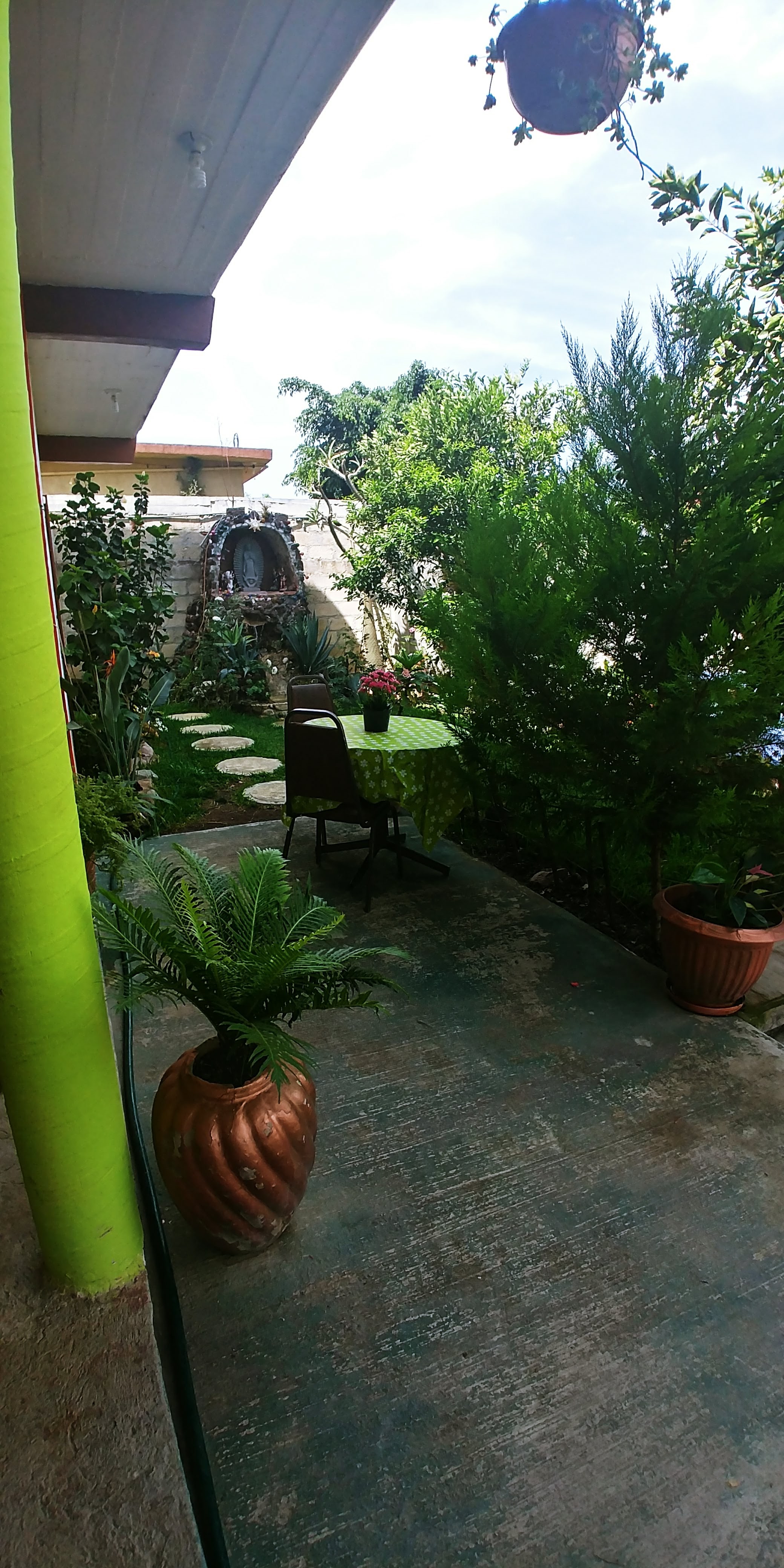 Pozoleria y Mariscos "La Estancia" image 2