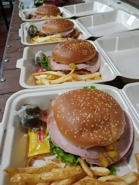 PizzAmores image 1