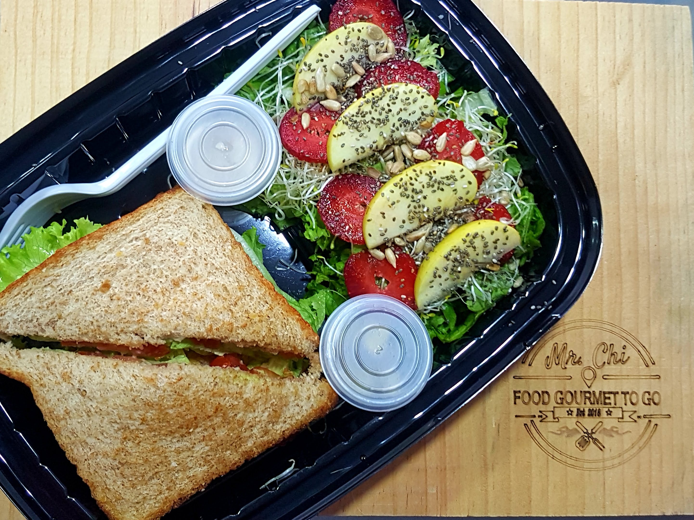 "Mr. Chi " Desayunos, Ensaladas, Hamburguesas, Snakcs. image 3