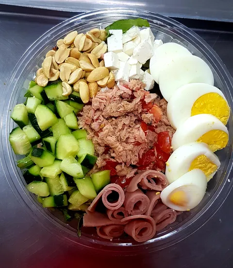 "Mr. Chi " Desayunos, Ensaladas, Hamburguesas, Snakcs. image 4