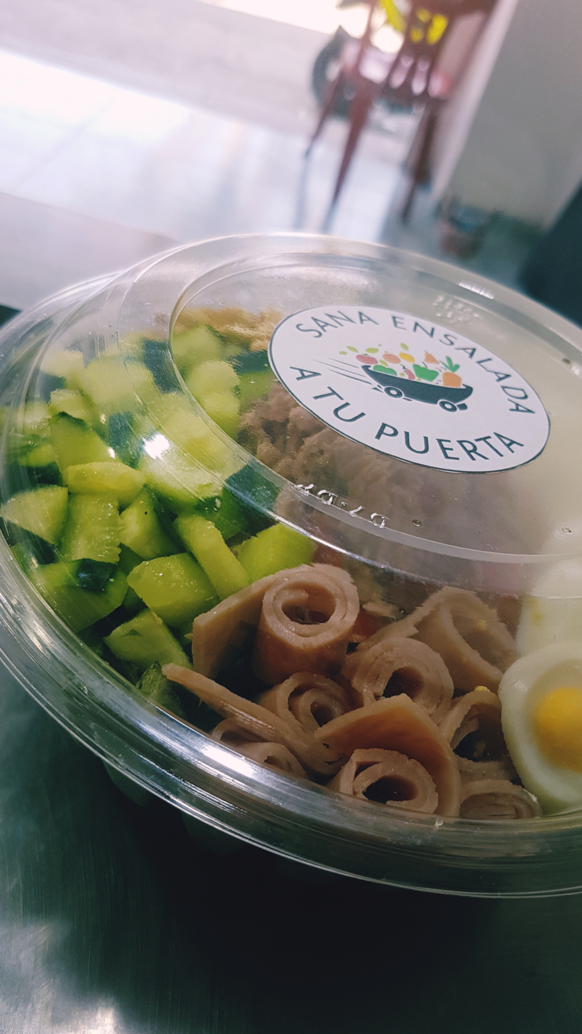 "Mr. Chi " Desayunos, Ensaladas, Hamburguesas, Snakcs. image 8