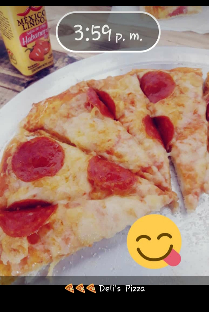 Deli´s Pizza image 7