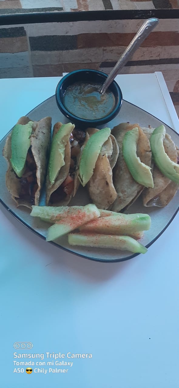 Coktelitos y pescadillas "El Compa" image 9