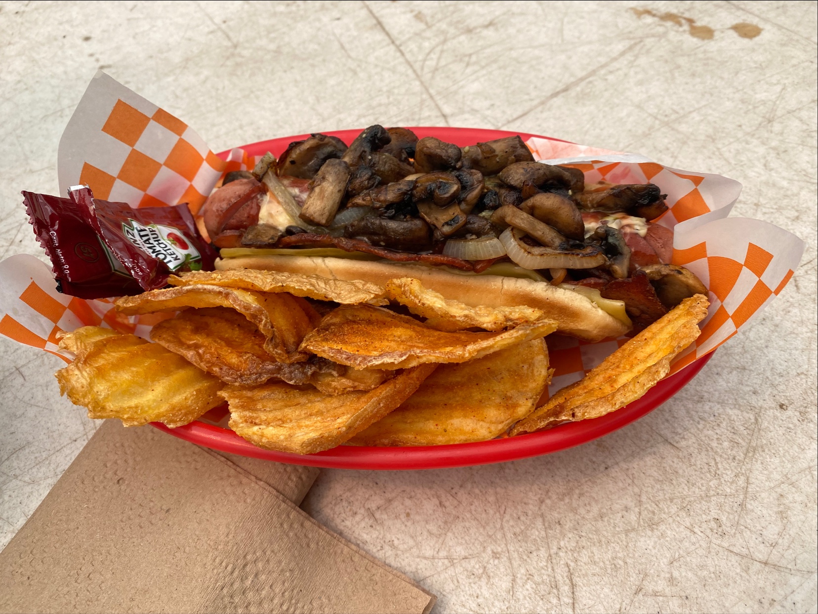 Tavale's burgers and grill image 3