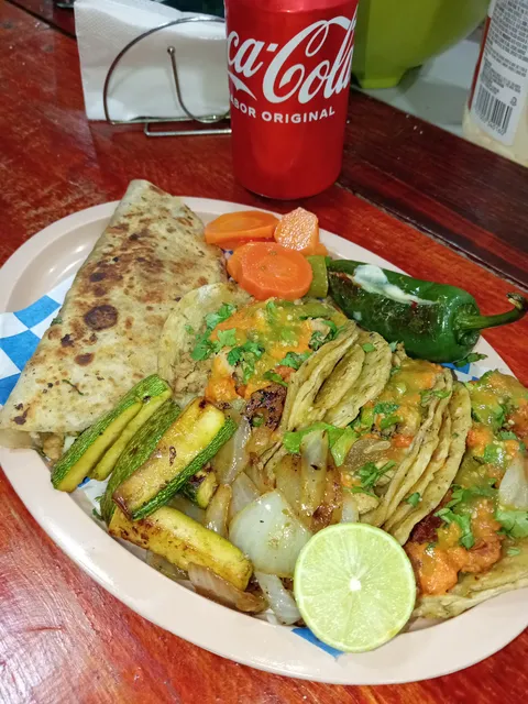 taqueria los güeros image 1