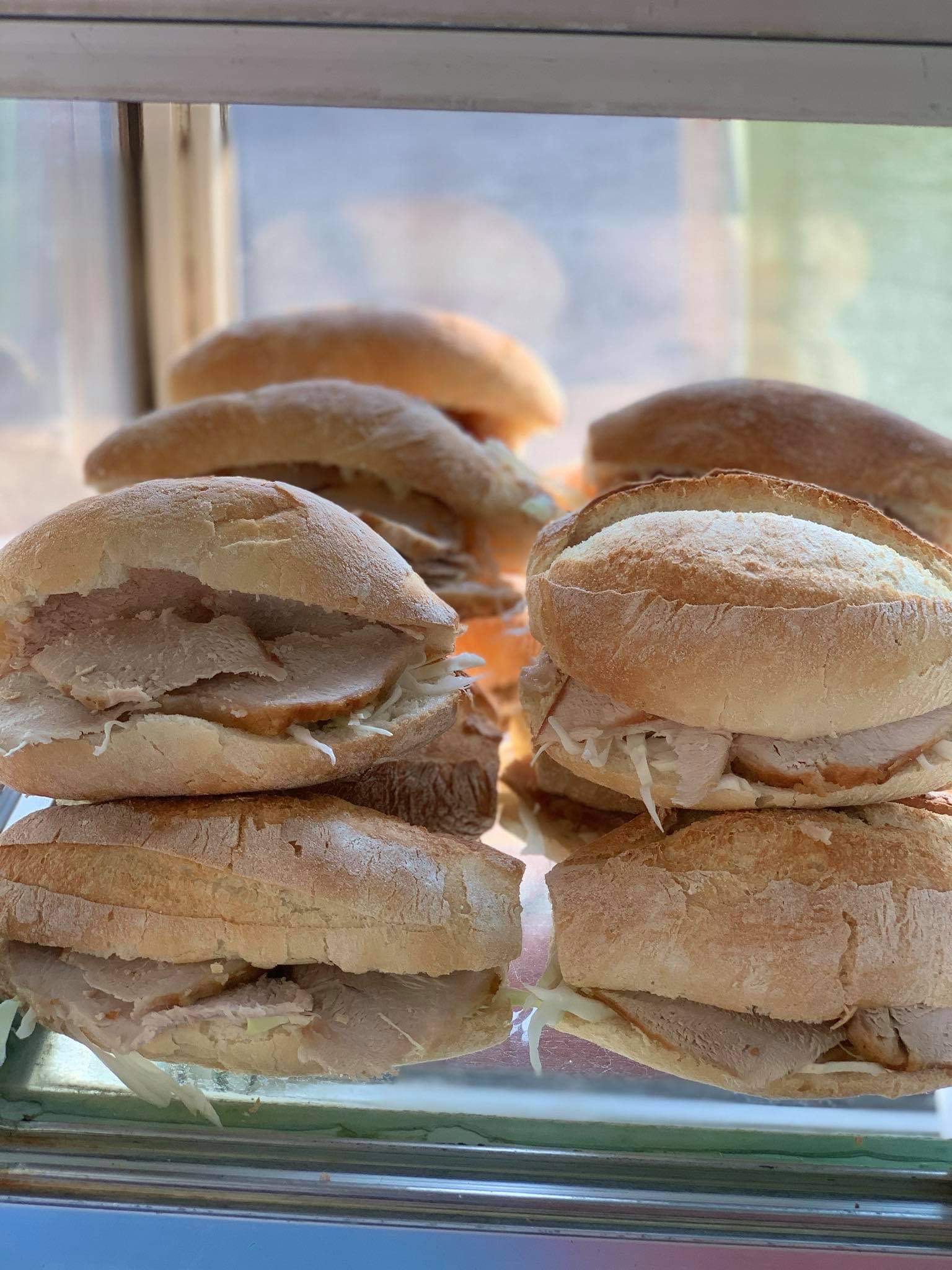Tortas, tacos dorados y aguas frescas “Tolin” image 3