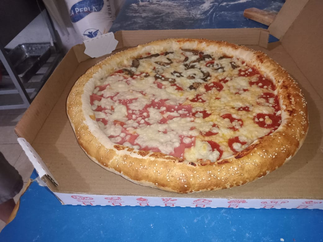 Pipe’s Pizza image 4