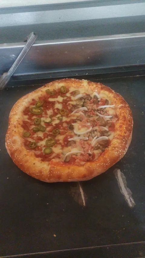 Pipe’s Pizza image 7
