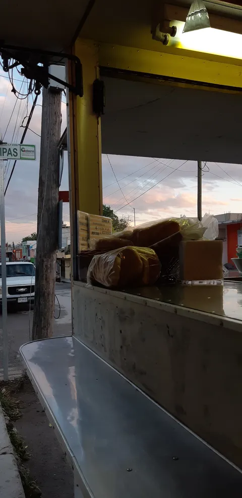 Alitas de la esquina image 5