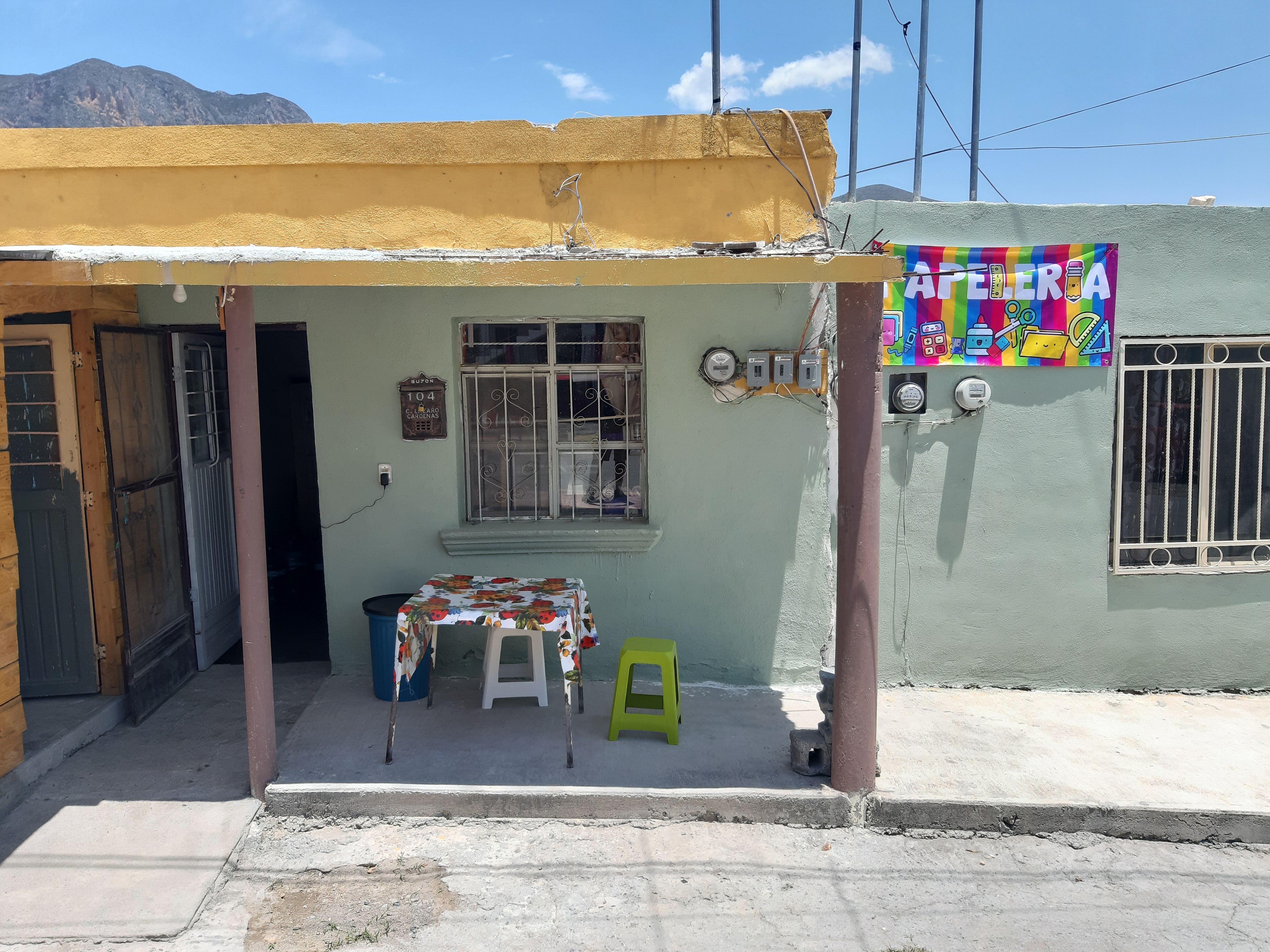 LAS DOS CARNALAS image 4