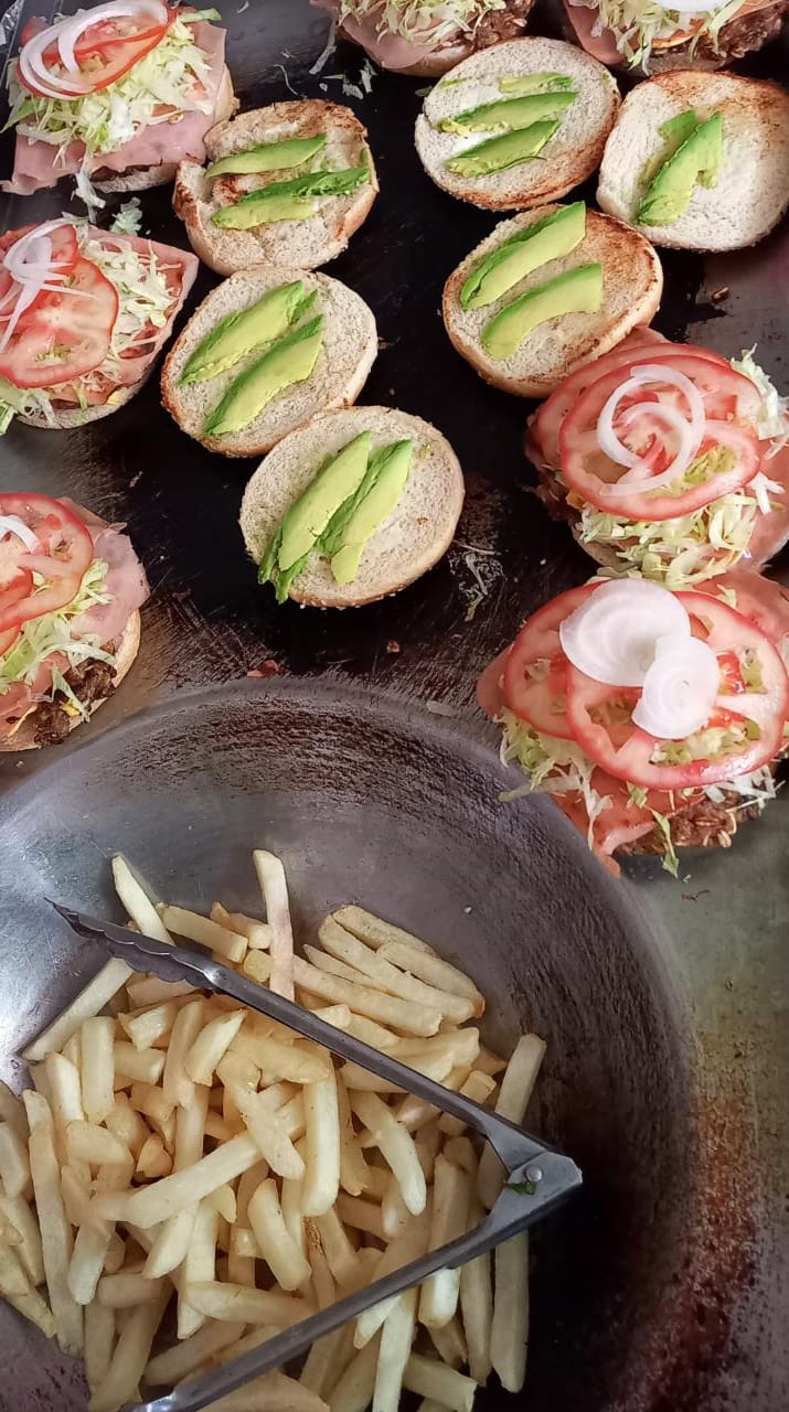 Flowers lunch's image 8