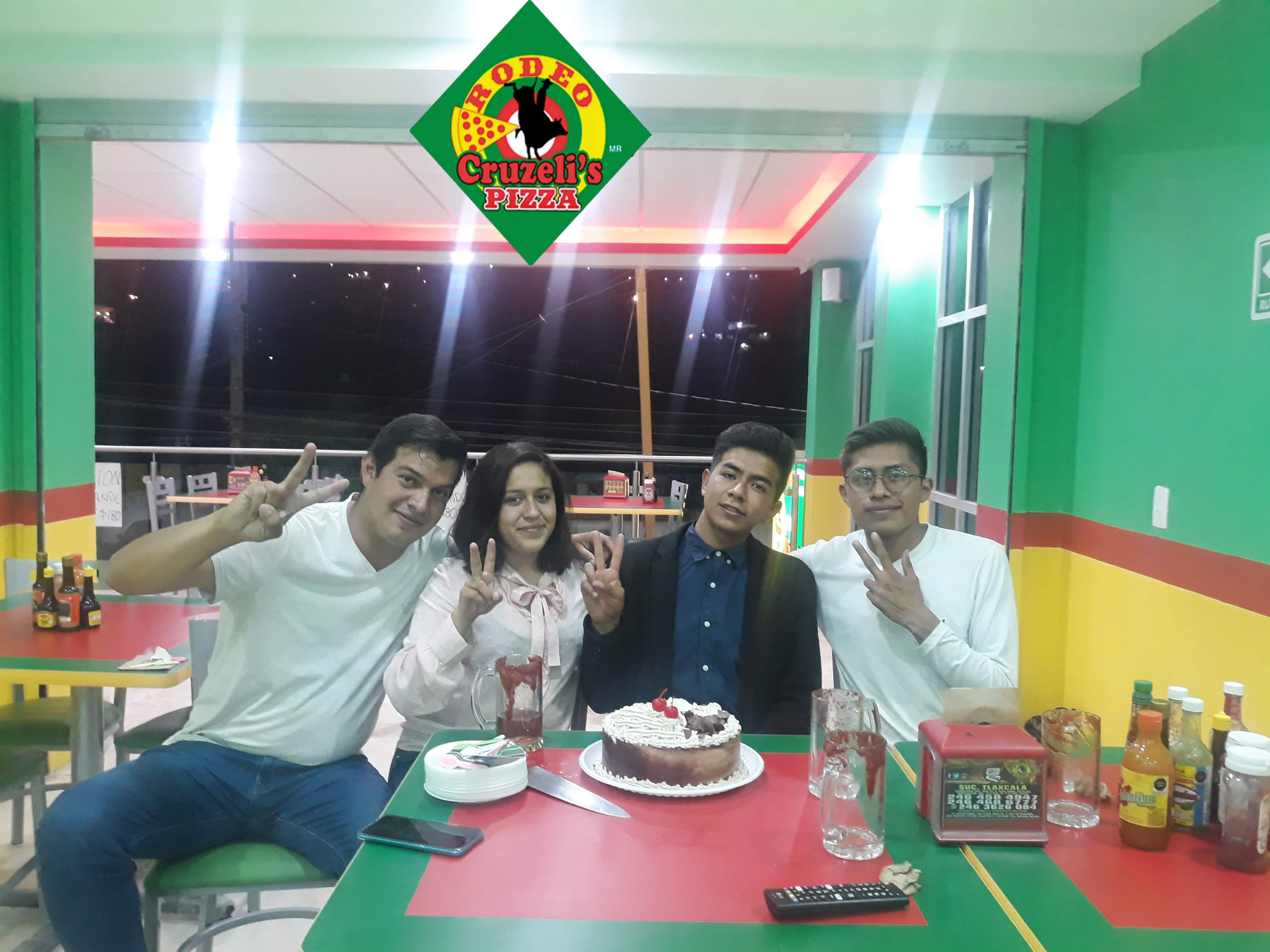 Rodeo Cruzeli's Pizza image 3